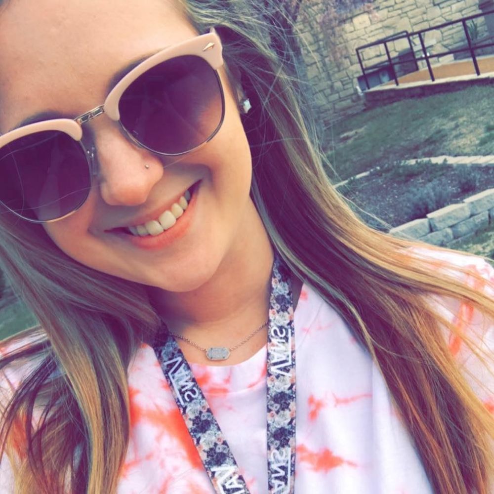 Meet your Posher, Brooke